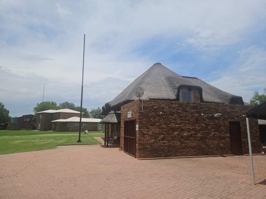 4 Bedroom Property for Sale in Leeudoringstad North West